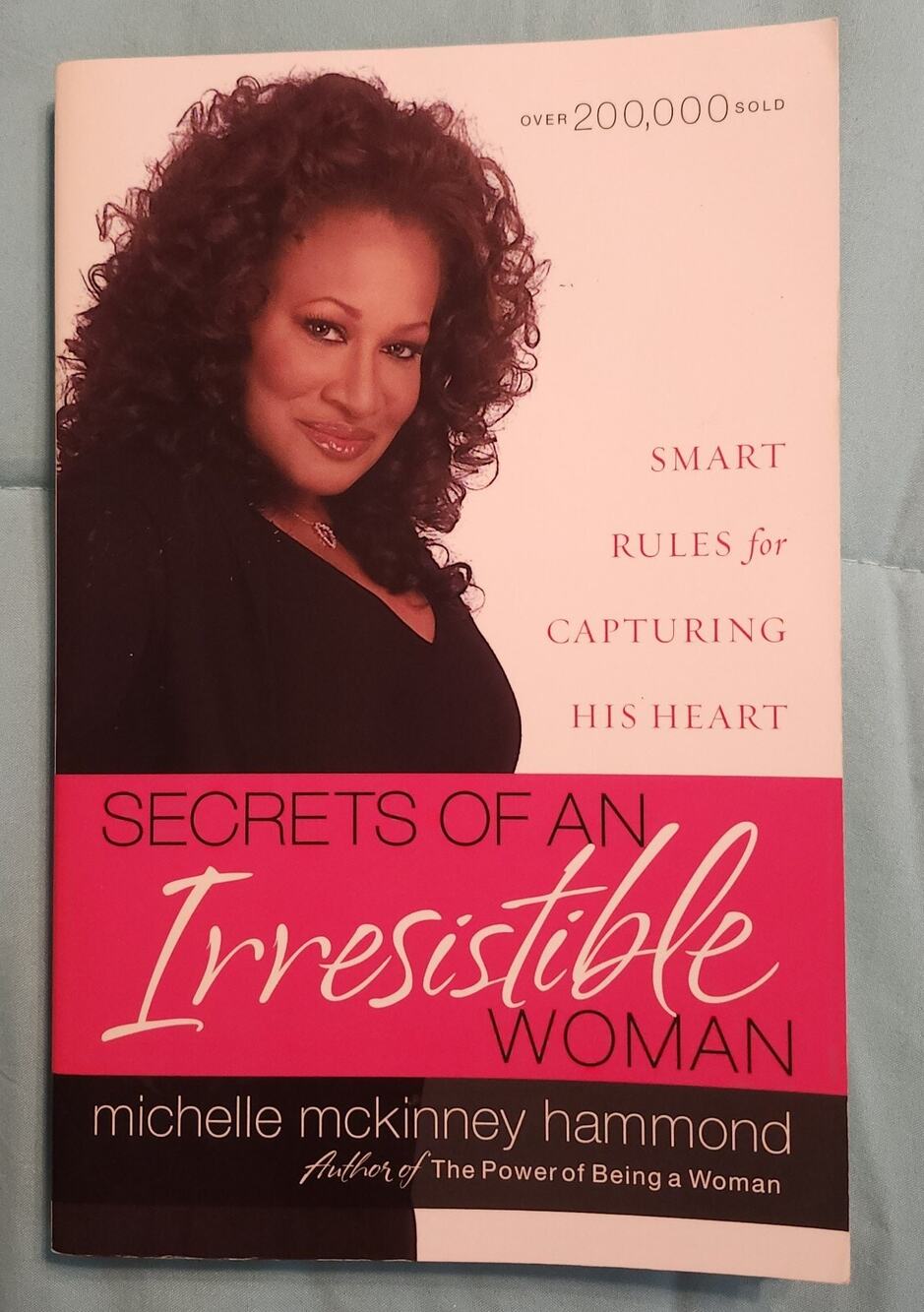 Book - Secrets of an Irresistible Woman by Michelle McKinney Hammond